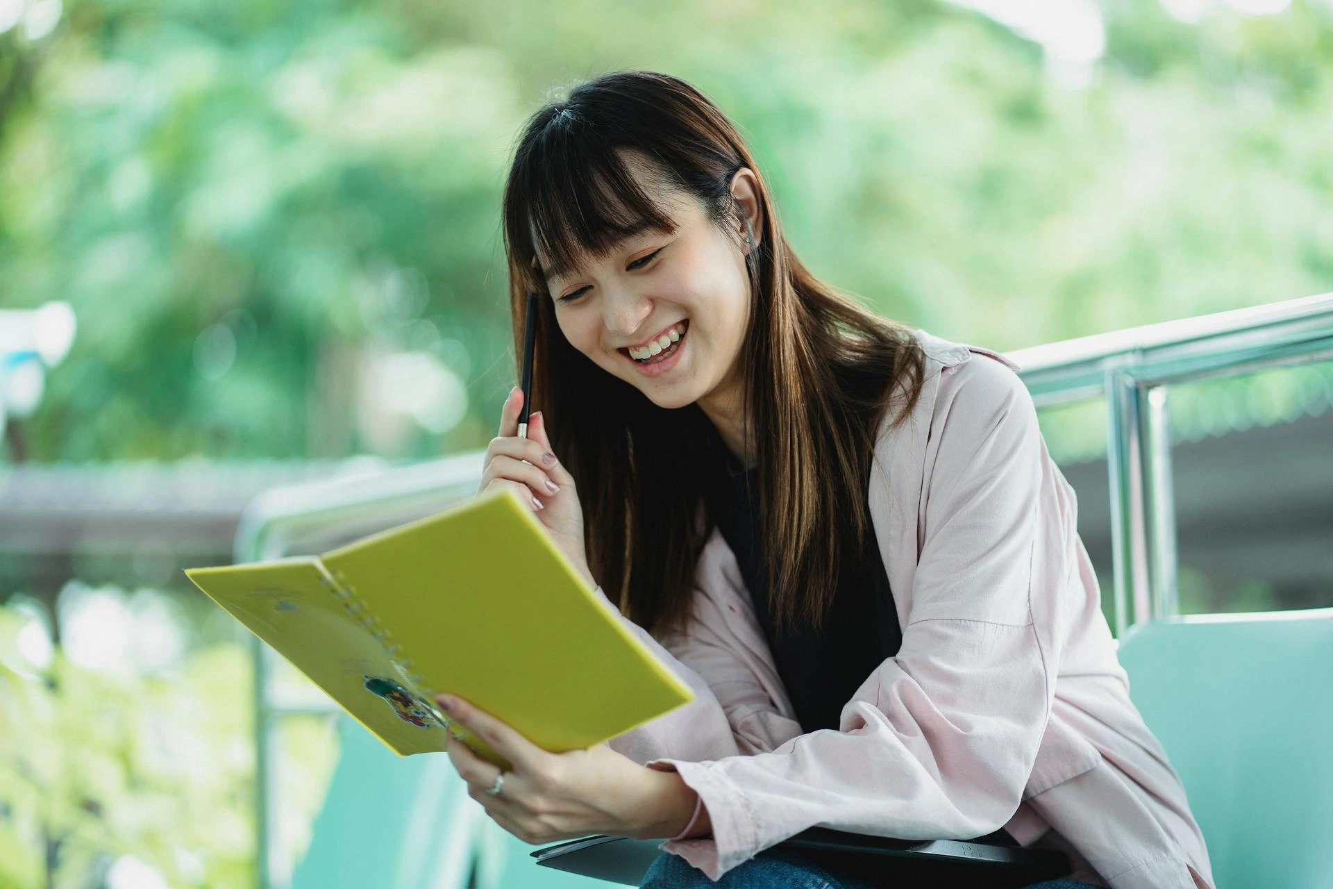 Hong Kong has a long tradition of professional excellence in the built environment. However, gaining a postgraduate qualification while juggling a busy career can seem one challenge too far. Working hours are long, city life is frenetic, and time is precious.
